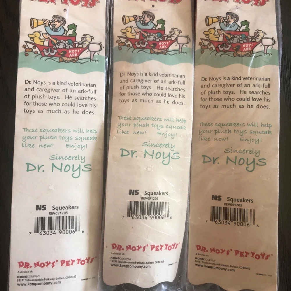 Lot of 3~DR. NOYS' PET TOYS Material Dog 4 pc Replaceable Med Size Squeakers NIP